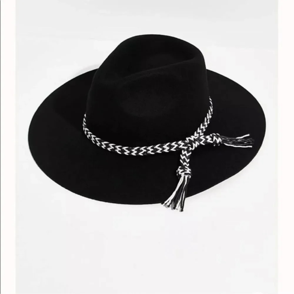NWT Free People Mossant Braided Black Felt Hat
(NWT
Size M